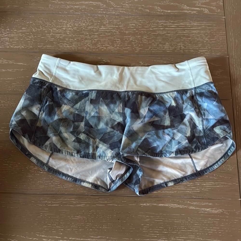 Lululemon shorts size 8